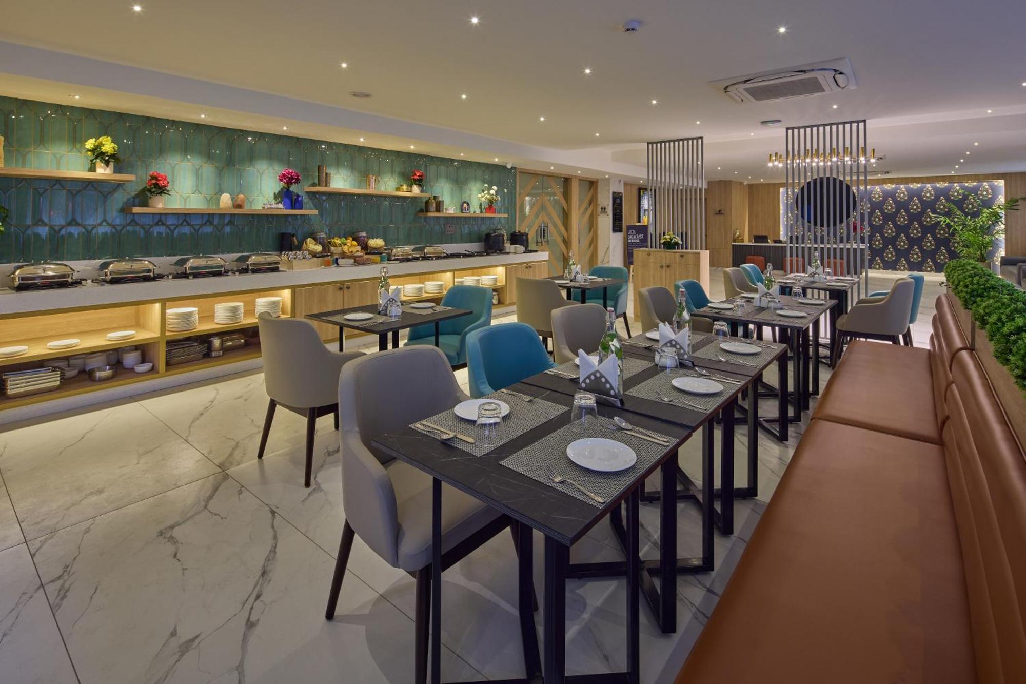 Grand Continent Hebbal A Sarovar Portico Affiliate Hotel Bangalore Extérieur photo