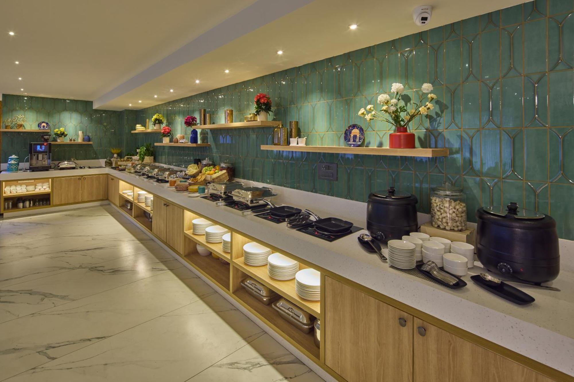 Grand Continent Hebbal A Sarovar Portico Affiliate Hotel Bangalore Extérieur photo
