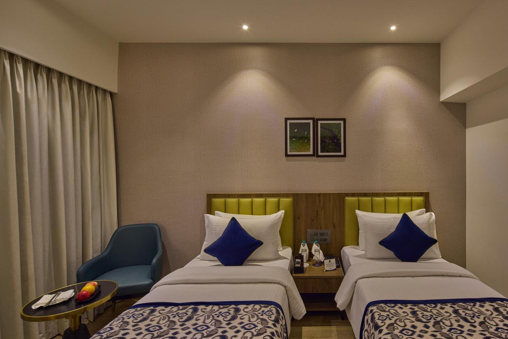 Grand Continent Hebbal A Sarovar Portico Affiliate Hotel Bangalore Extérieur photo