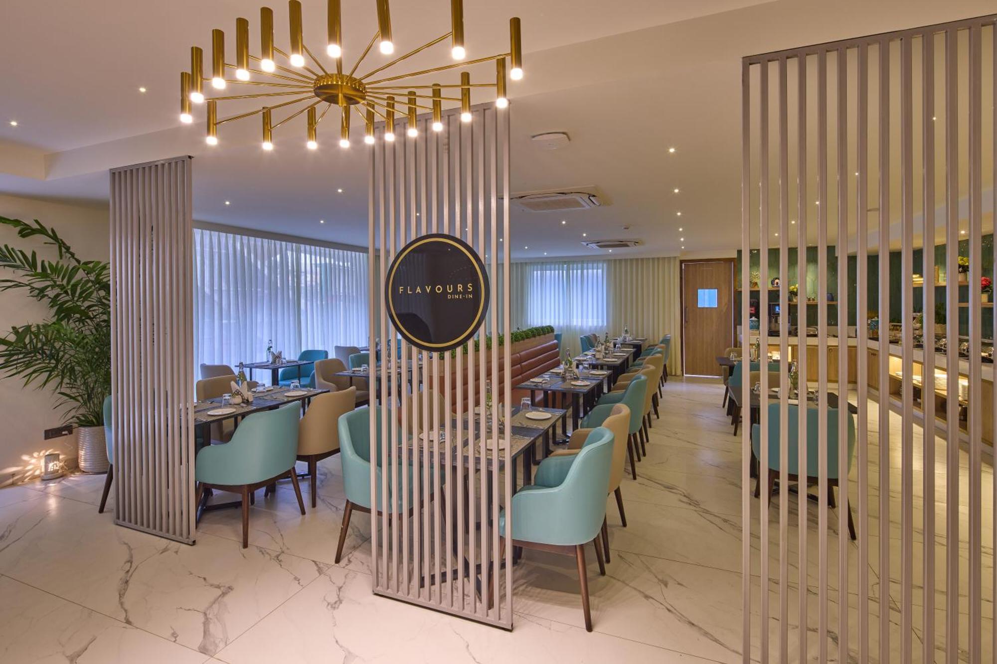 Grand Continent Hebbal A Sarovar Portico Affiliate Hotel Bangalore Extérieur photo